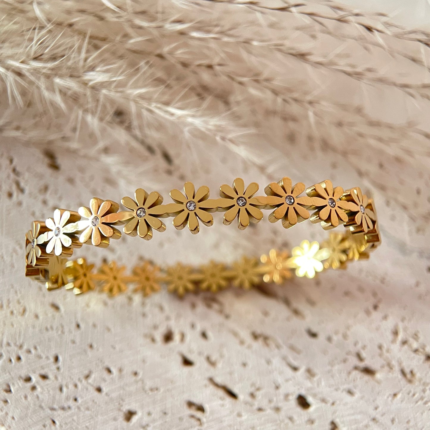 DAISY || Glow Flower Bangle