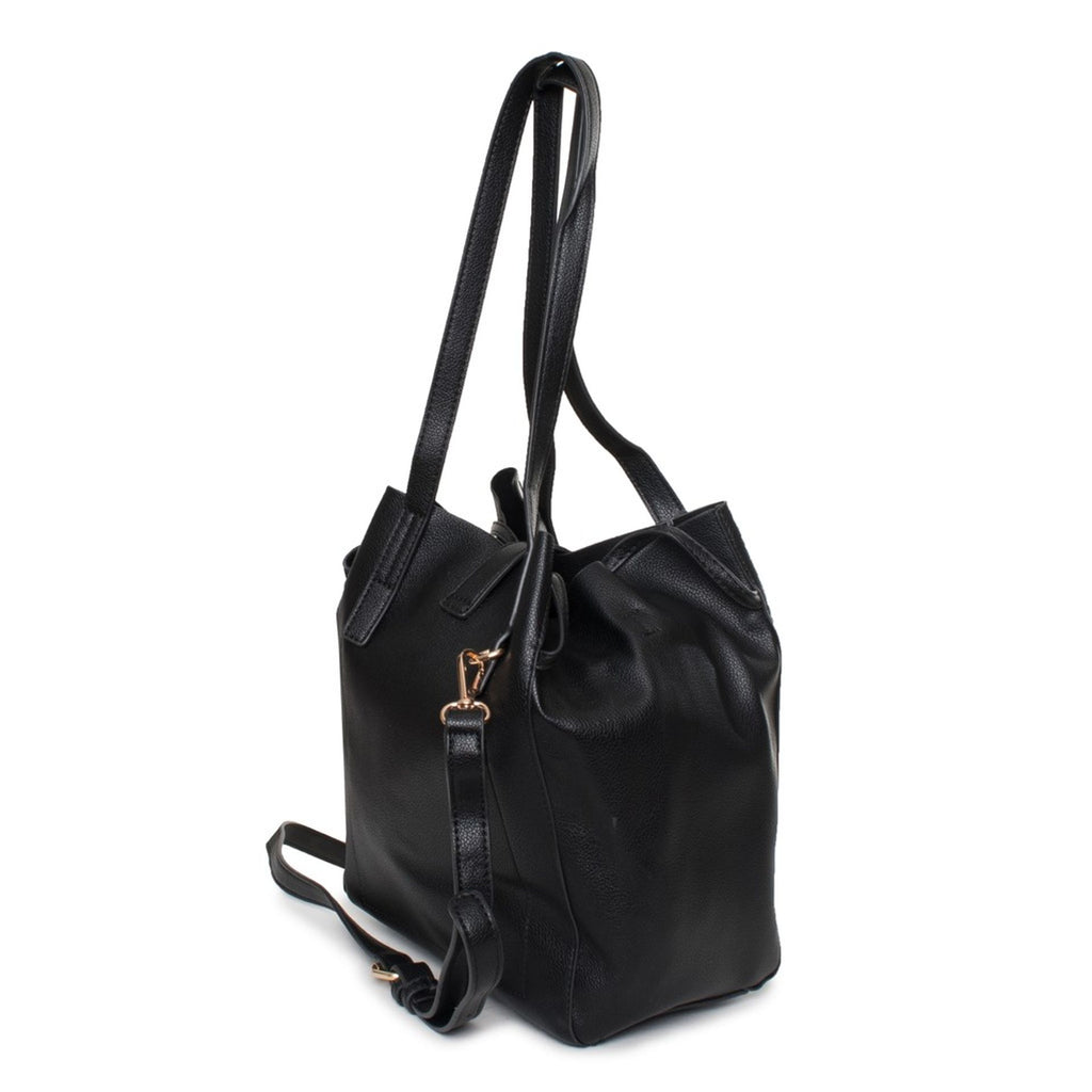 Egon Von Furstenberg A spalla