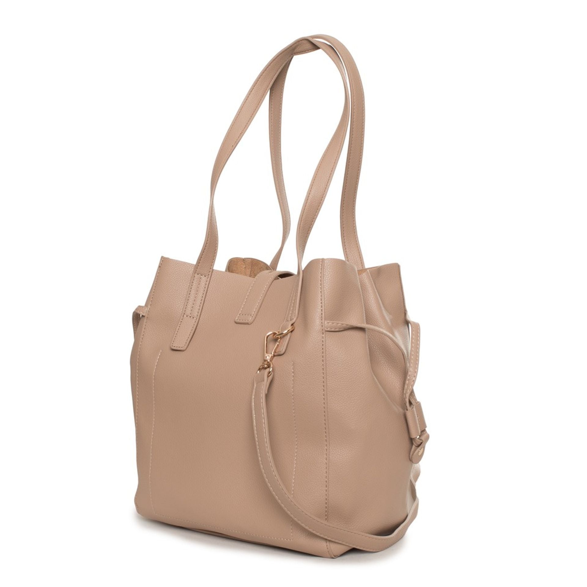 Egon Von Furstenberg A spalla