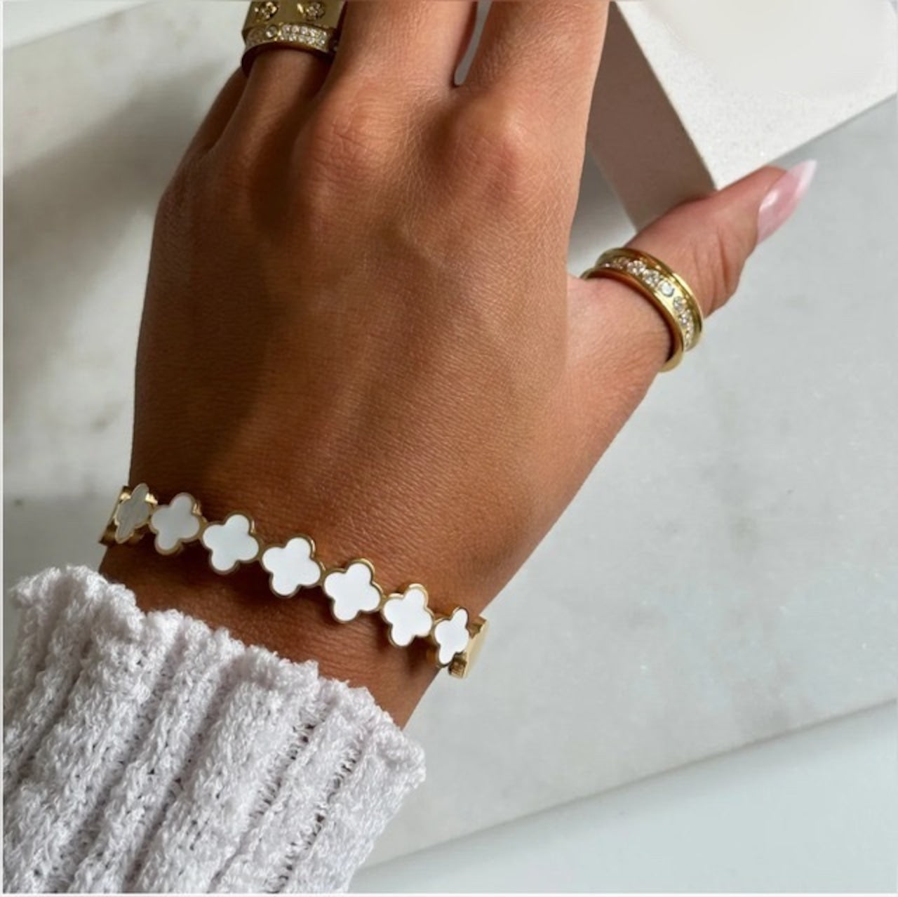 NELYA || Flower Bangle