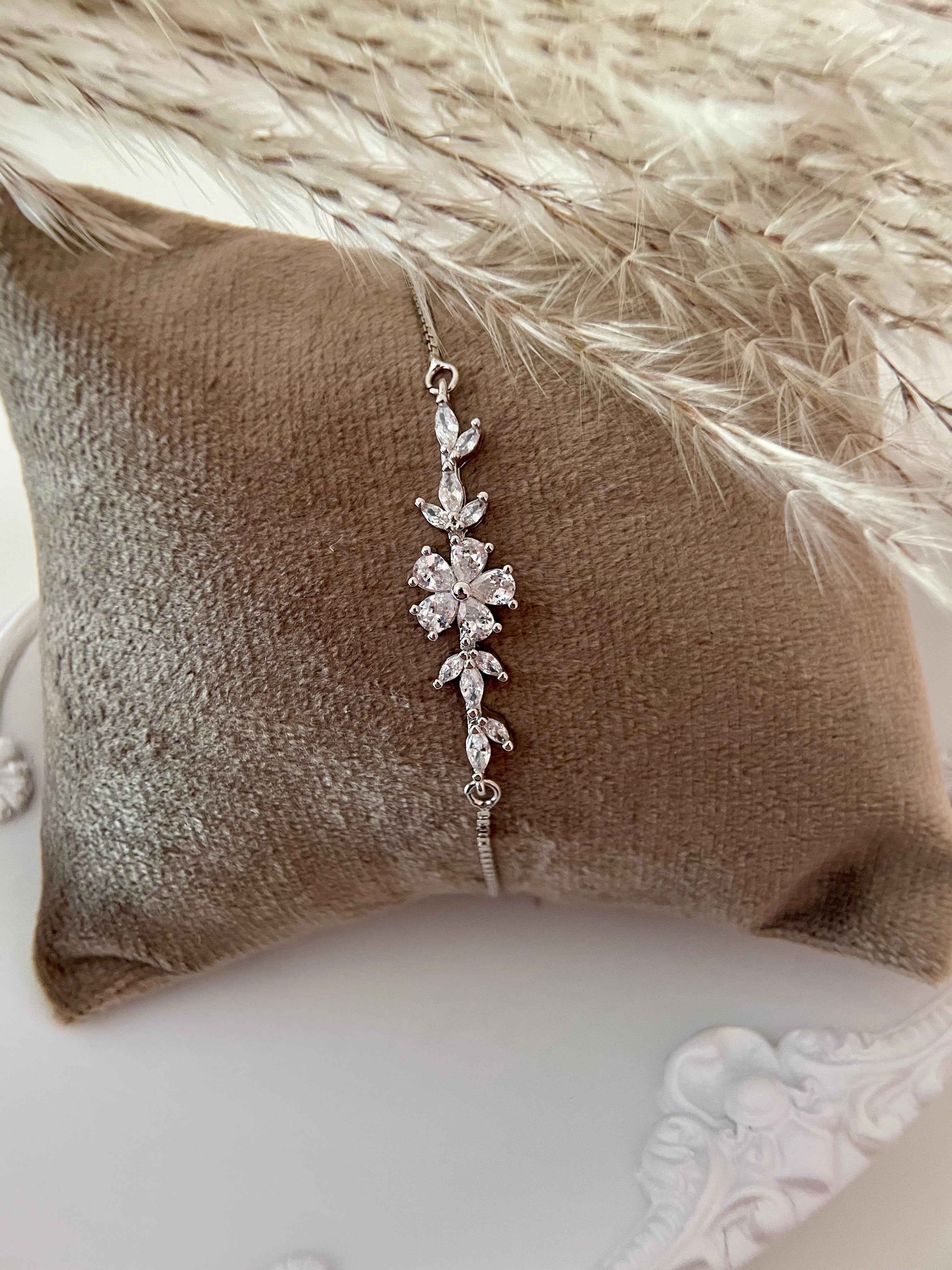 LYCIA || Zircon Clover Bracelet