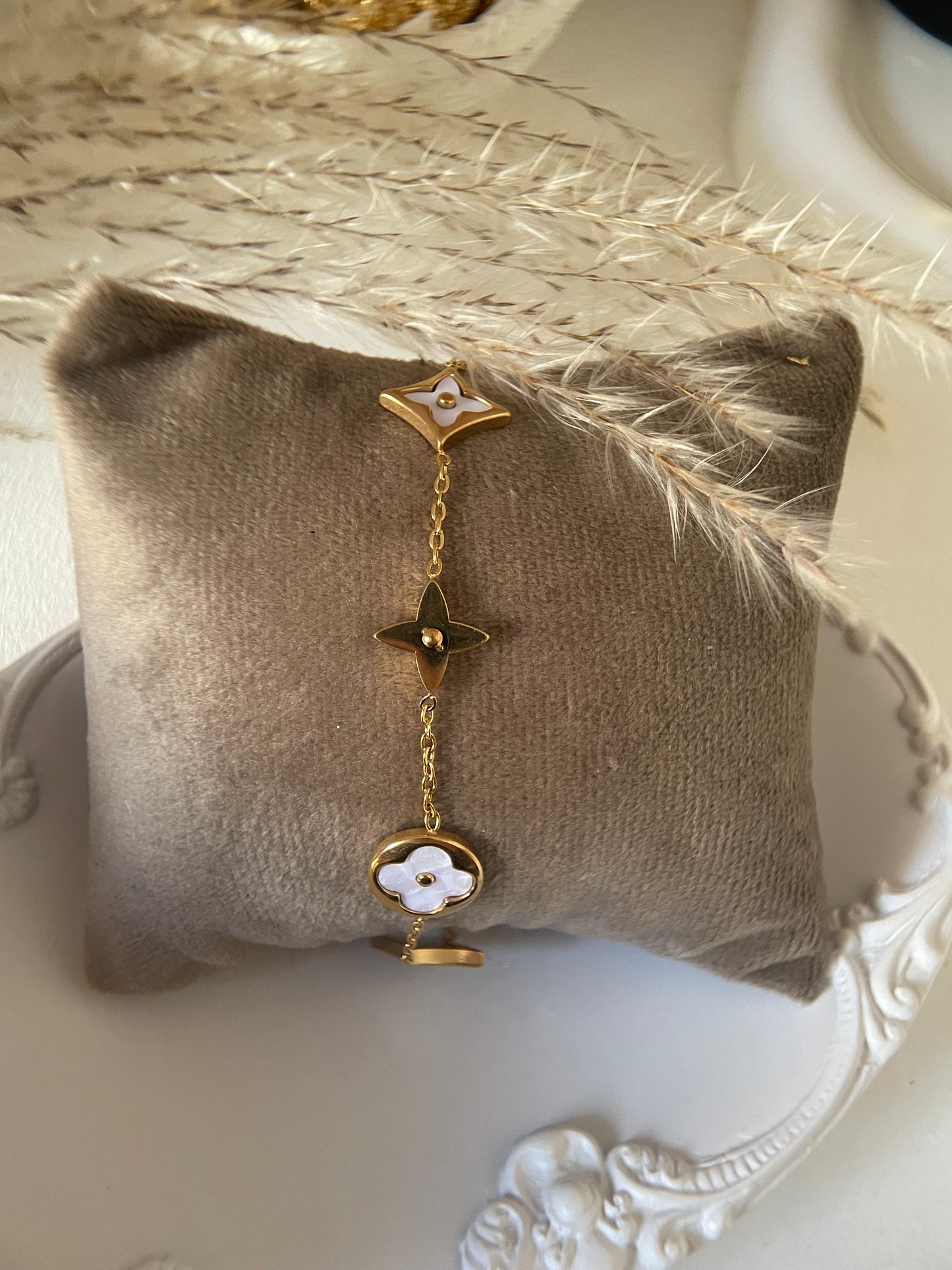 LUCIE || Clover Bracelet