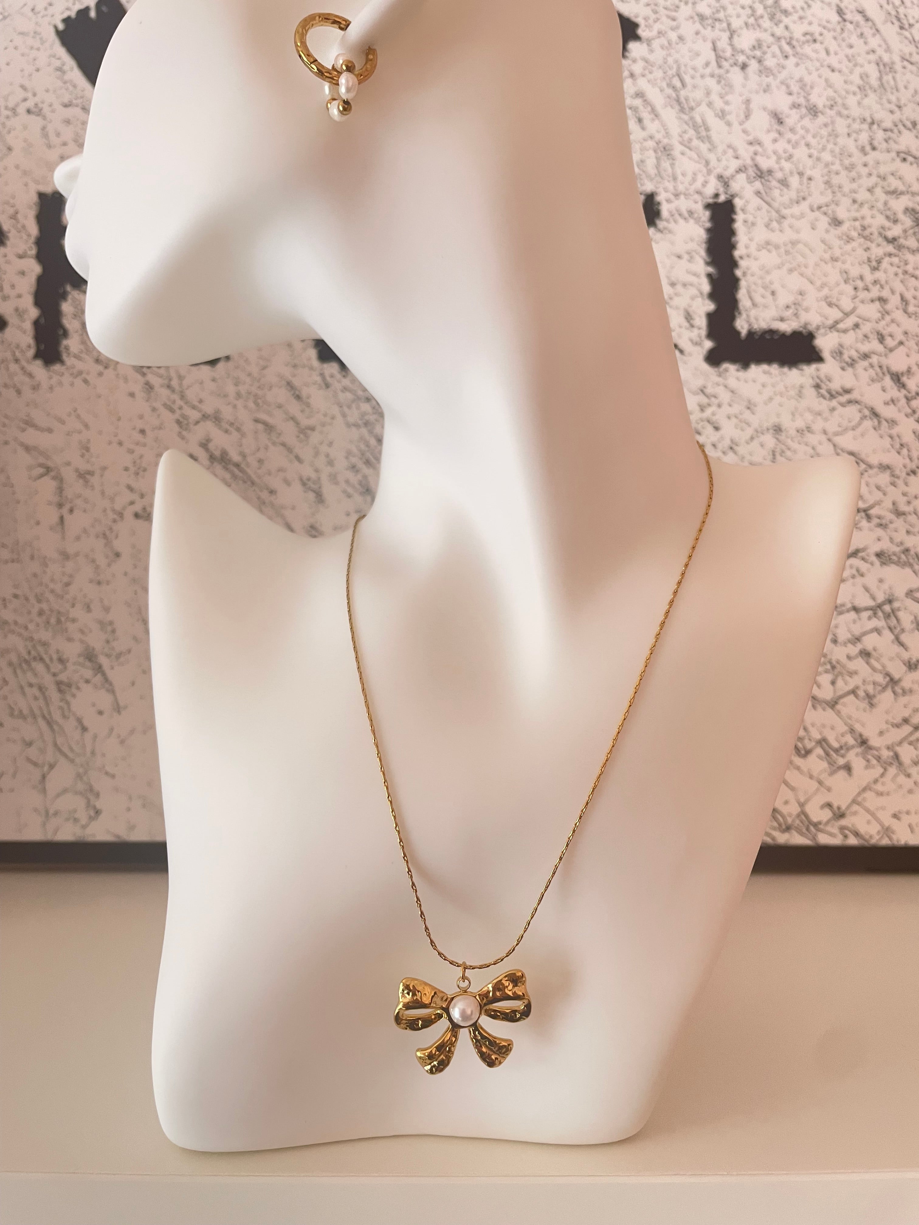 BIG BOWY || Necklace