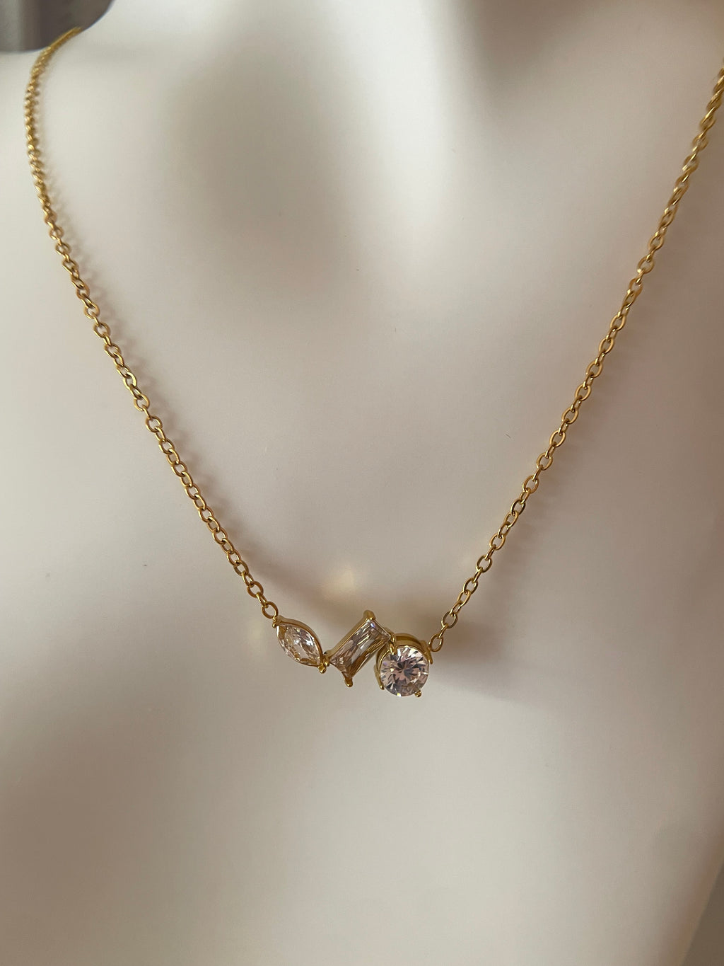 SPARKLE STONE || Necklace