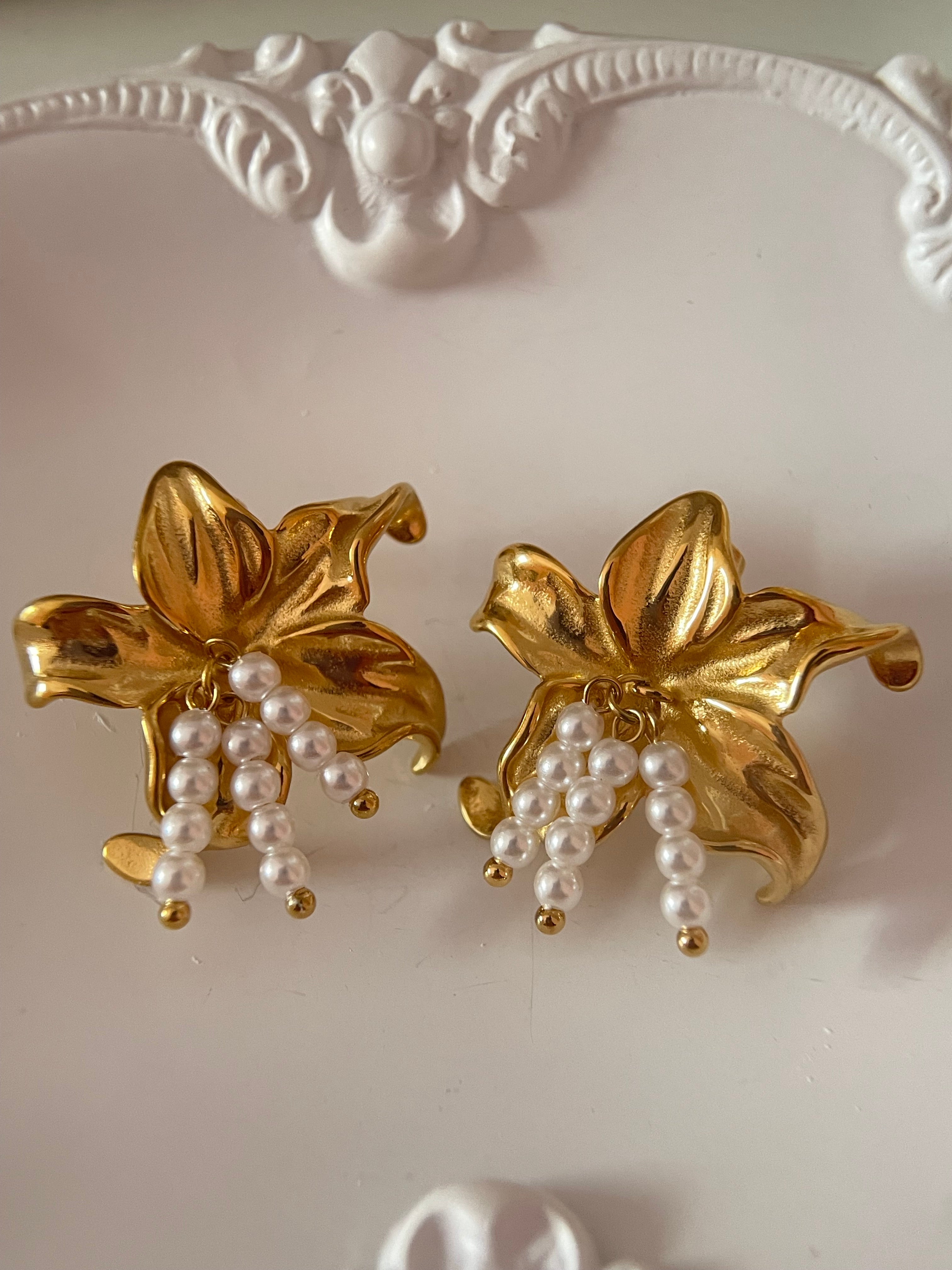 HIBISCUS ||  Sunny Golden Pearl Flower Earrings