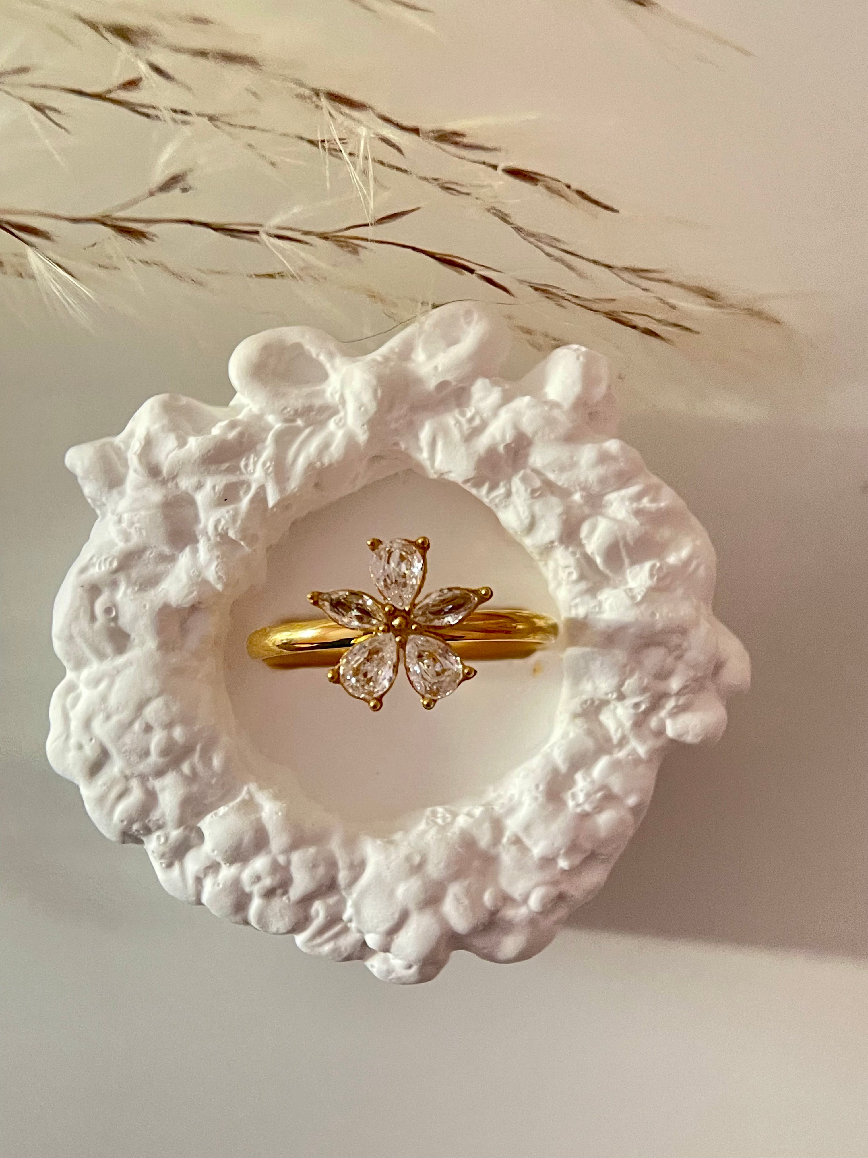 LITTLE FLOWER || Ring