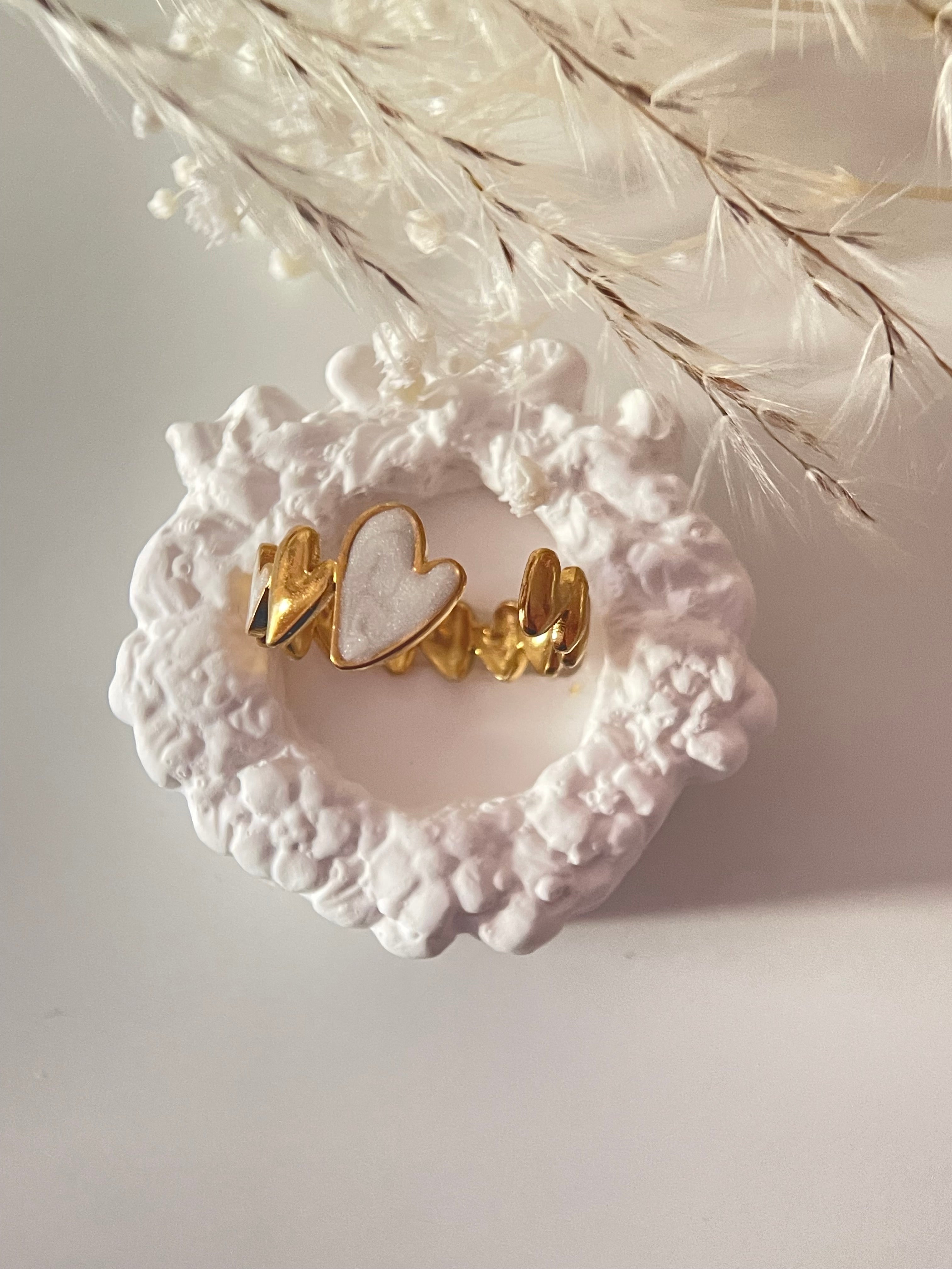 WHITE HEART || Ring
