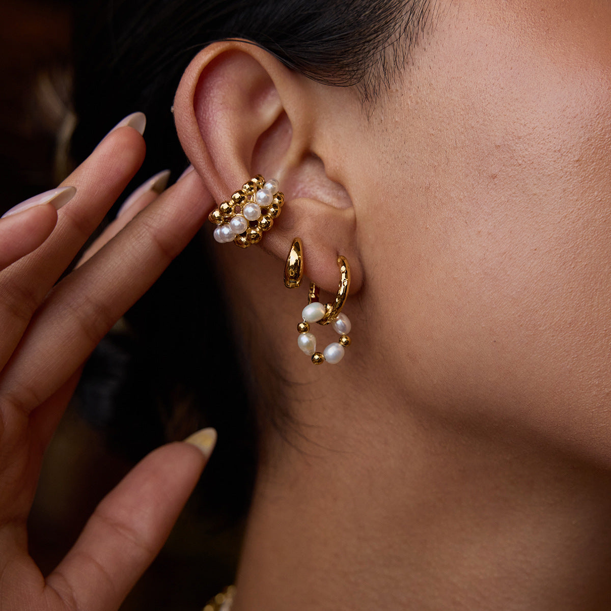 BANRY || Round Pearl Earrings