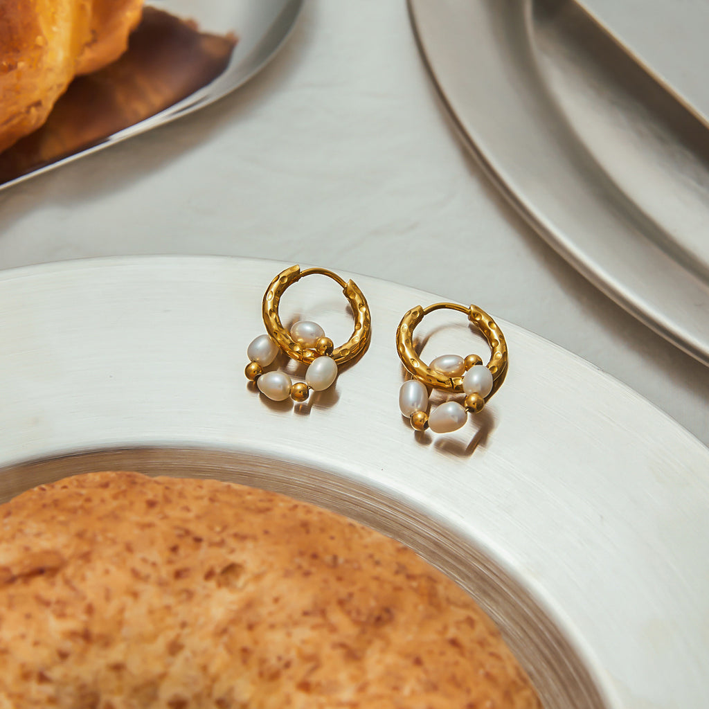 BANRY || Round Pearl Earrings